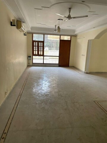 Room in 4 BHK Apartment at Sheeba Apartment, Chakkarpur – for Sale