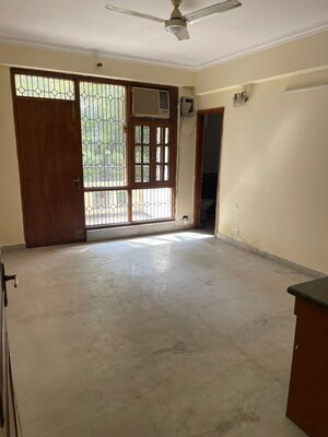 Room in 4 BHK Apartment at Sheeba Apartment, Chakkarpur – for Sale