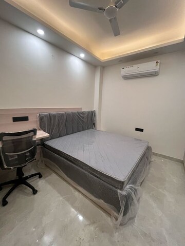 Room in 2 BHK Builder Floor at ROF Portico, Sushant Lok I – for Rent