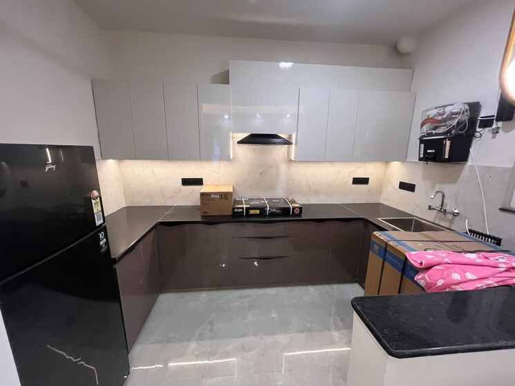 Kitchen, rof-portico 2 Bedroom 1455 Sq.Ft. Builder Floor In Sushant Lok I Gurgaon 9793407