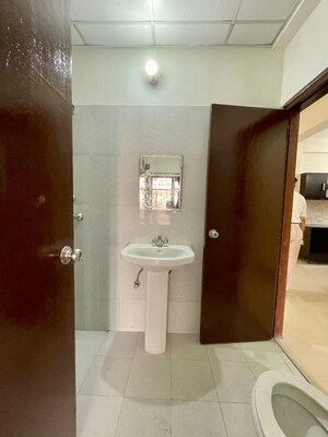 Furnished Amenities in 3 BHK Builder Floor at Dhakoli – for Rent