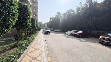 Parking in 2 BHK Apartment at Omaxe The Nile, Sector 49 – for Rent