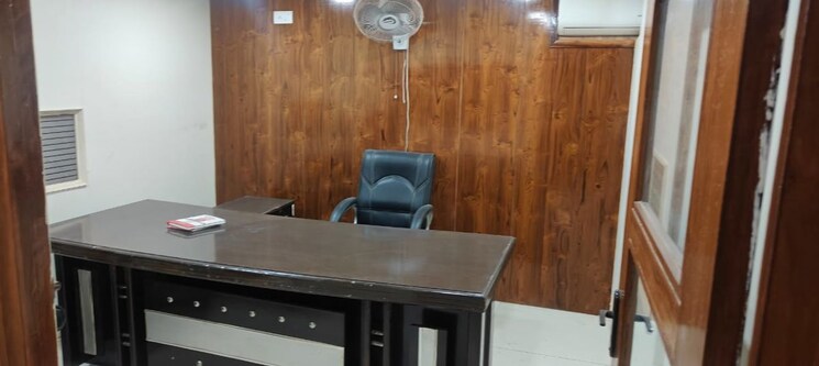 undefined, sector 5 Commercial Office Space 650 Sq.Ft. In Sector 5 Panchkula 9794741