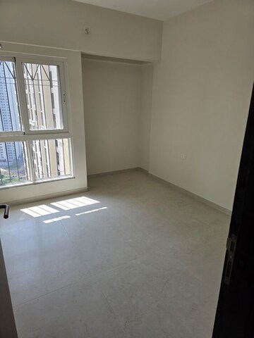 Room in 2 BHK Apartment at Dosti West County, Balkum Pada – for Rent