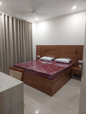Bedroom in 1 BHK Builder Floor at Sector 42 – for Rent