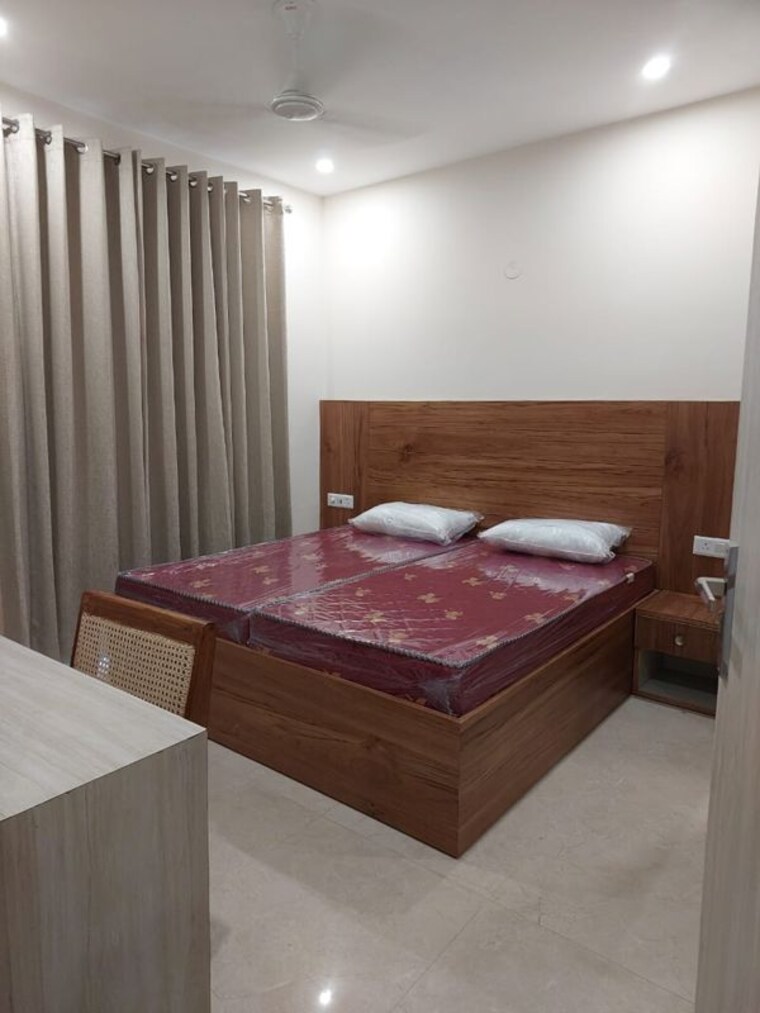 Bedroom, sector 42 1 Bedroom 875 Sq.Ft. Builder Floor In Sector 42 Gurgaon 9794780