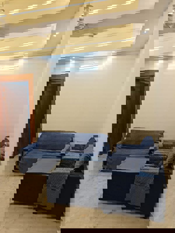 2 BHK Builder Floor For Rent in Saket