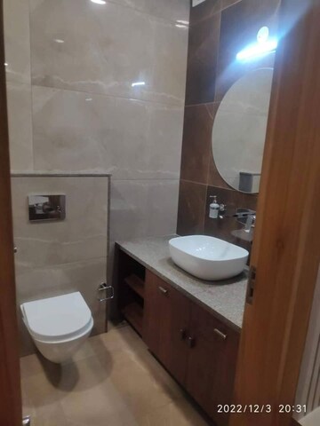 Bathroom in 1.5 BHK Apartment at Fortune Tower, Sector 20 – for Rent