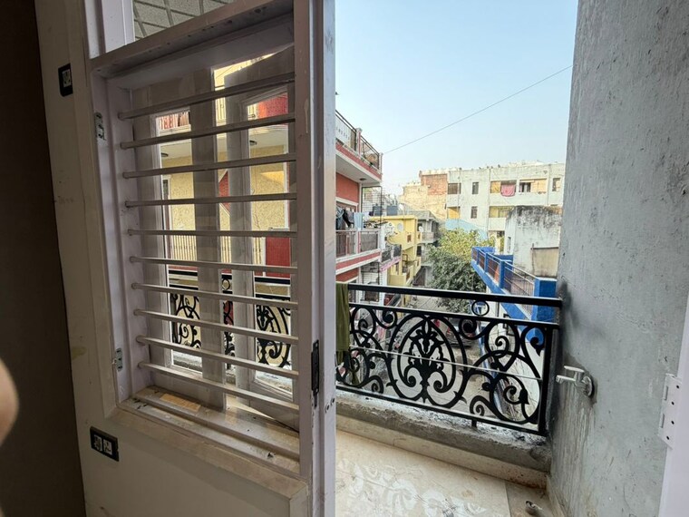 Balcony, saket 1 Bedroom 550 Sq.Ft. Builder Floor In Saket Delhi 9794800