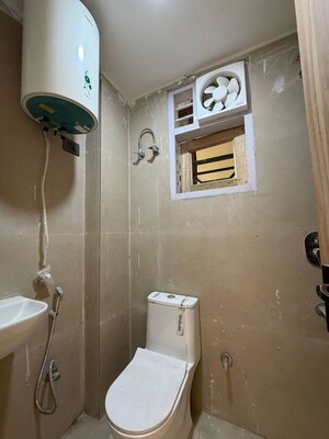 Bathroom in 1 BHK Builder Floor at Saket – for Rent