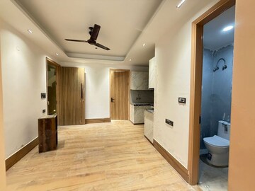 Room in 1 BHK Builder Floor at Saket – for Rent