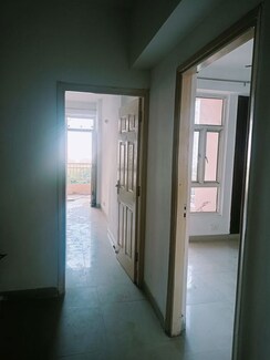 2 BHK + Extra Room Apartment For Rent in Supertech Cape Town