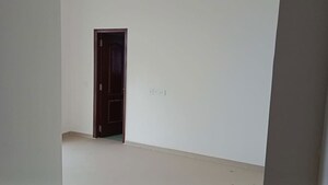 Room in 3.5 BHK Apartment at Gomti Nagar – for Sale