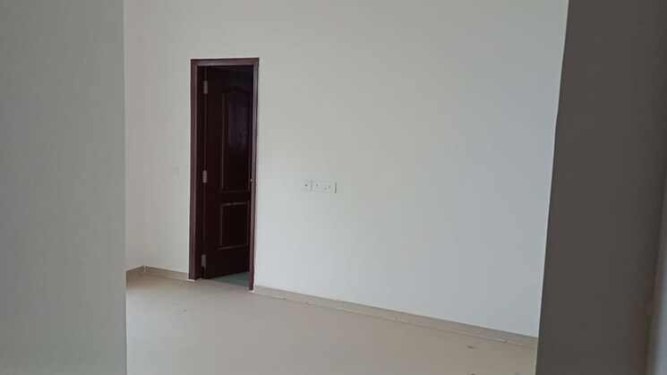 Room, gomti nagar 3.5 Bedroom 1775 Sq.Ft. Apartment In Gomti Nagar Lucknow 9794813