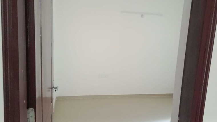 Room, gomti nagar 3.5 Bedroom 1775 Sq.Ft. Apartment In Gomti Nagar Lucknow 9794813