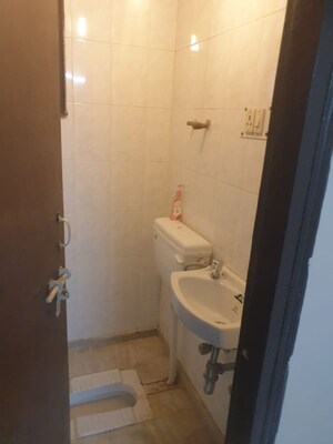Bathroom in 4 BHK Apartment at Vastu Apartments, Ghata – for Rent