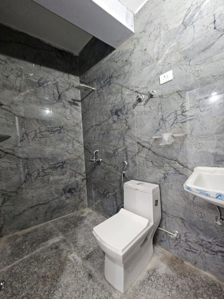 Bathroom, saket 1 Bedroom 500 Sq.Ft. Apartment In Saket Delhi 9794853