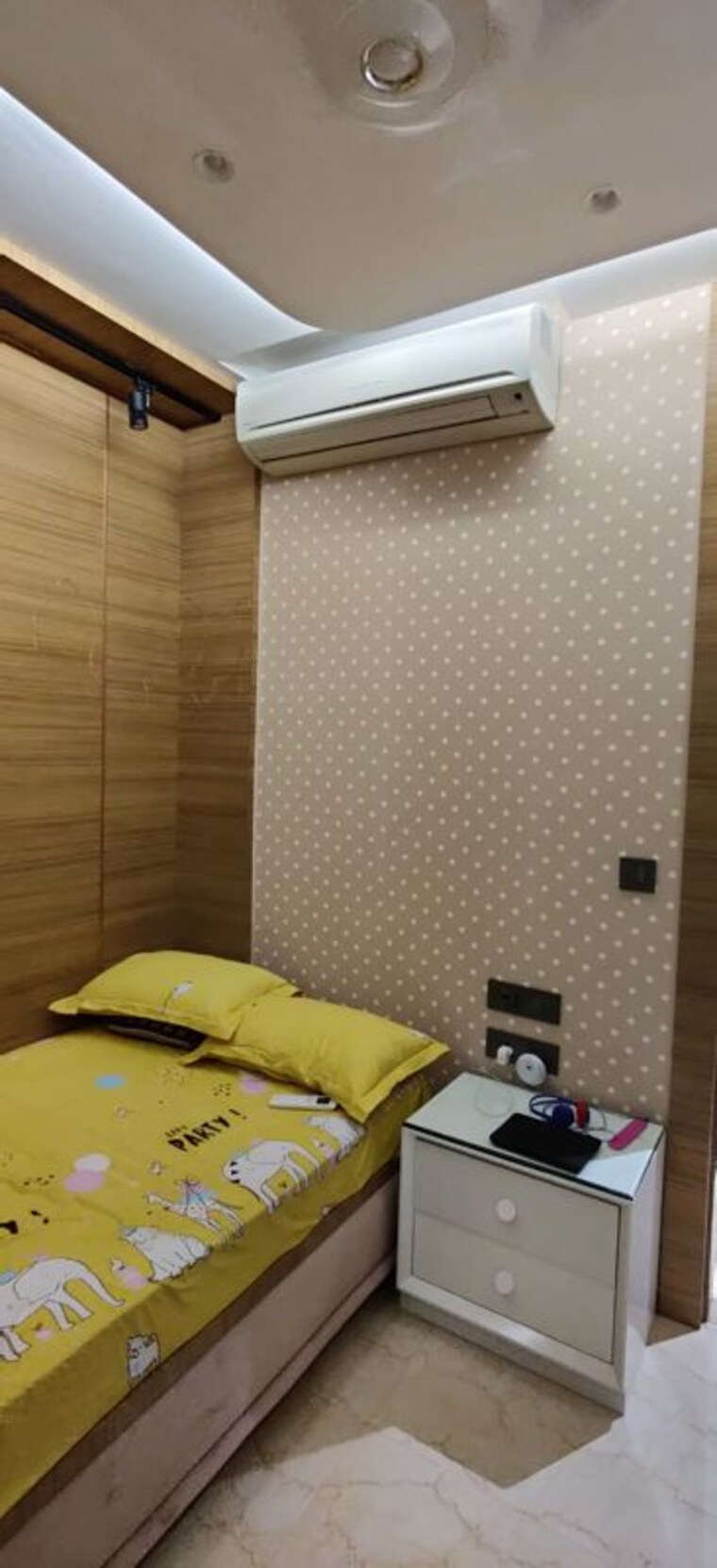 Team Area, lodha-sterling 3 Bedroom 1500 Sq.Ft. Apartment In Kolshet Road Thane 9794807