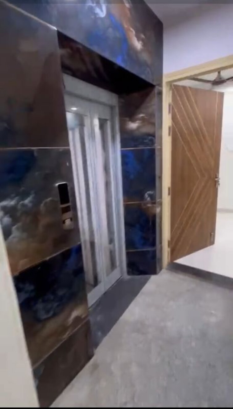 Other, chattarpur 1.5 Bedroom 60 Sq.Yd. Apartment In Chattarpur Delhi 9794861