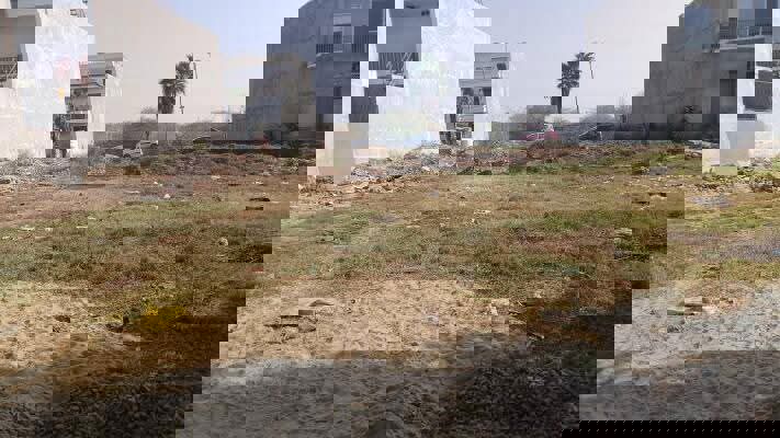 Plot For Sale in Sector 78