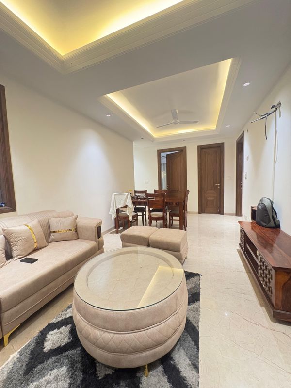 3 BHK + Servant Room Builder Floor For Rent in DLF Phase II