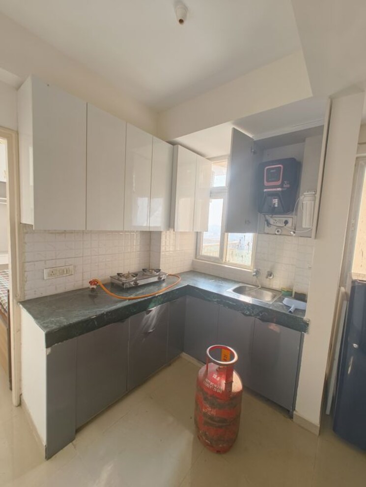 Kitchen, shree-vardhman-green-court 1 Bedroom 432 Sq.Ft. Apartment In Sector 90 Gurgaon 9794899