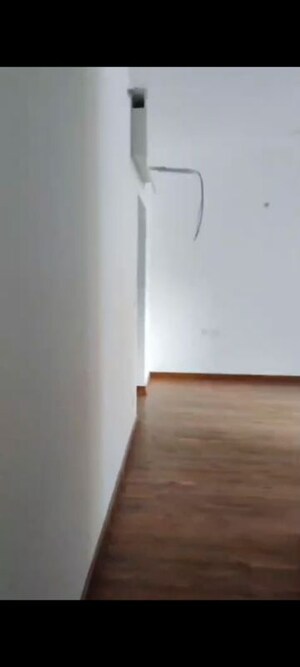 Room in 3 BHK Apartment at Rishita Manhattan, Gomti Nagar – for Rent