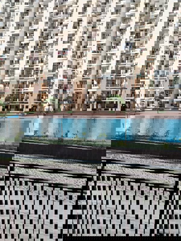 3 BHK + Servant Room Apartment For Rent in Omaxe Waterscapes