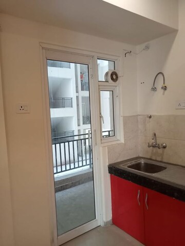 Kitchen in 3 BHK Apartment at Omaxe Waterscapes, Gomti Nagar – for Rent