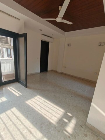 Room in 2 BHK Builder Floor at Vasant Vihar – for Rent