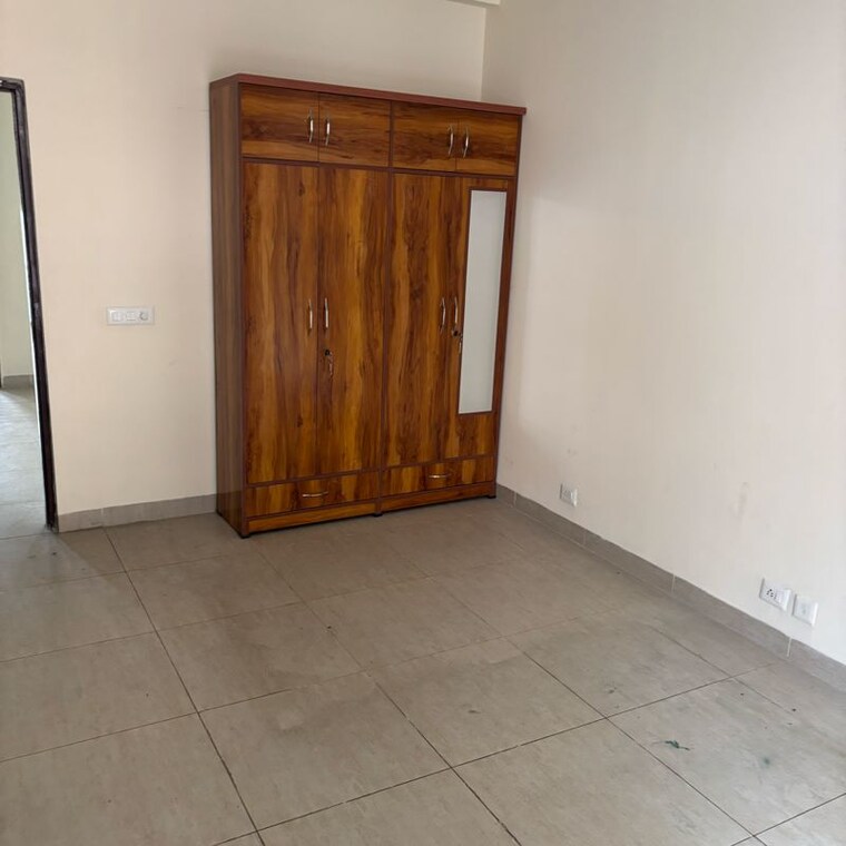 Room, sector 1 wave city 3.5 Bedroom 1556 Sq.Ft. Builder Floor In Sector 1 Wave City Ghaziabad 9795023