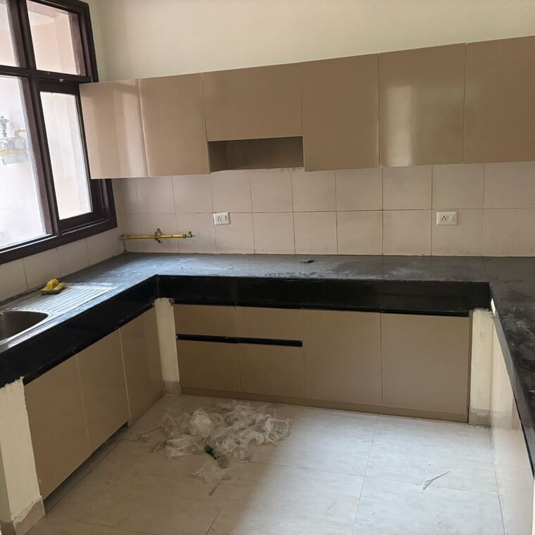 Kitchen, sector 1 wave city 3.5 Bedroom 1556 Sq.Ft. Builder Floor In Sector 1 Wave City Ghaziabad 9795023