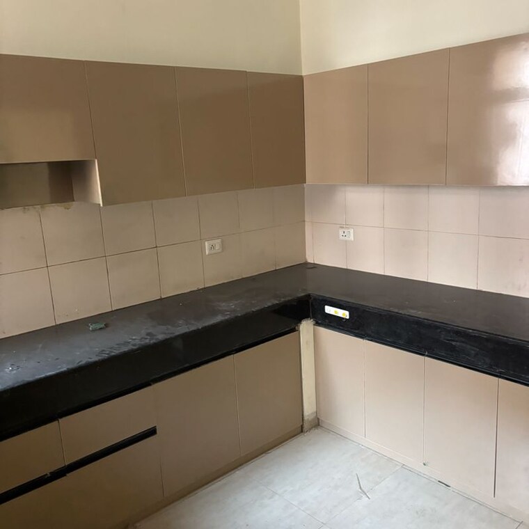 Kitchen, sector 1 wave city 3.5 Bedroom 1556 Sq.Ft. Builder Floor In Sector 1 Wave City Ghaziabad 9795023