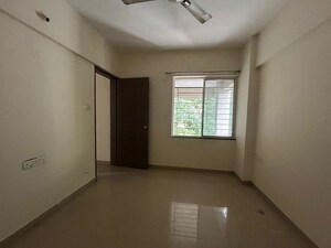 Room in 2 BHK Apartment at Vadgaon Budruk – for Rent