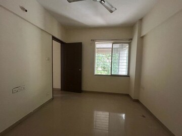 Room in 2 BHK Apartment at Vadgaon Budruk – for Rent