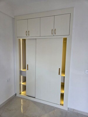 Room in 2.5 BHK Builder Floor at Smart World Gems, Sector 89 – for Sale