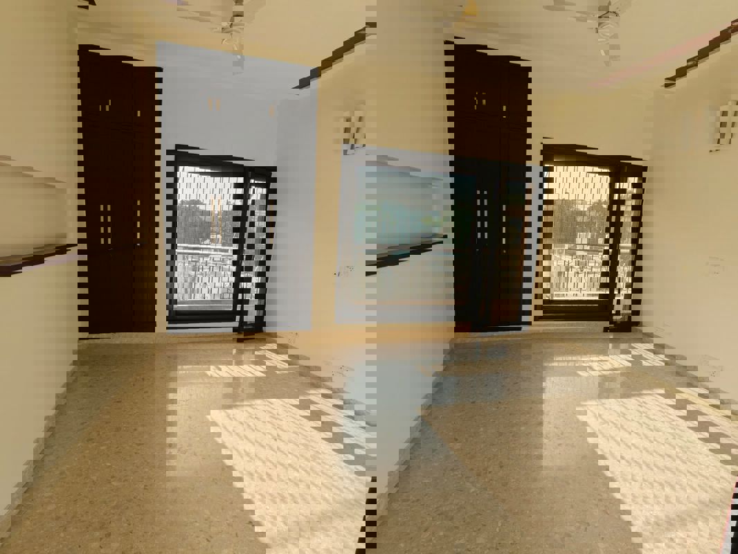 3 BHK + Servant Room Builder Floor For Rent in Vasant Vihar