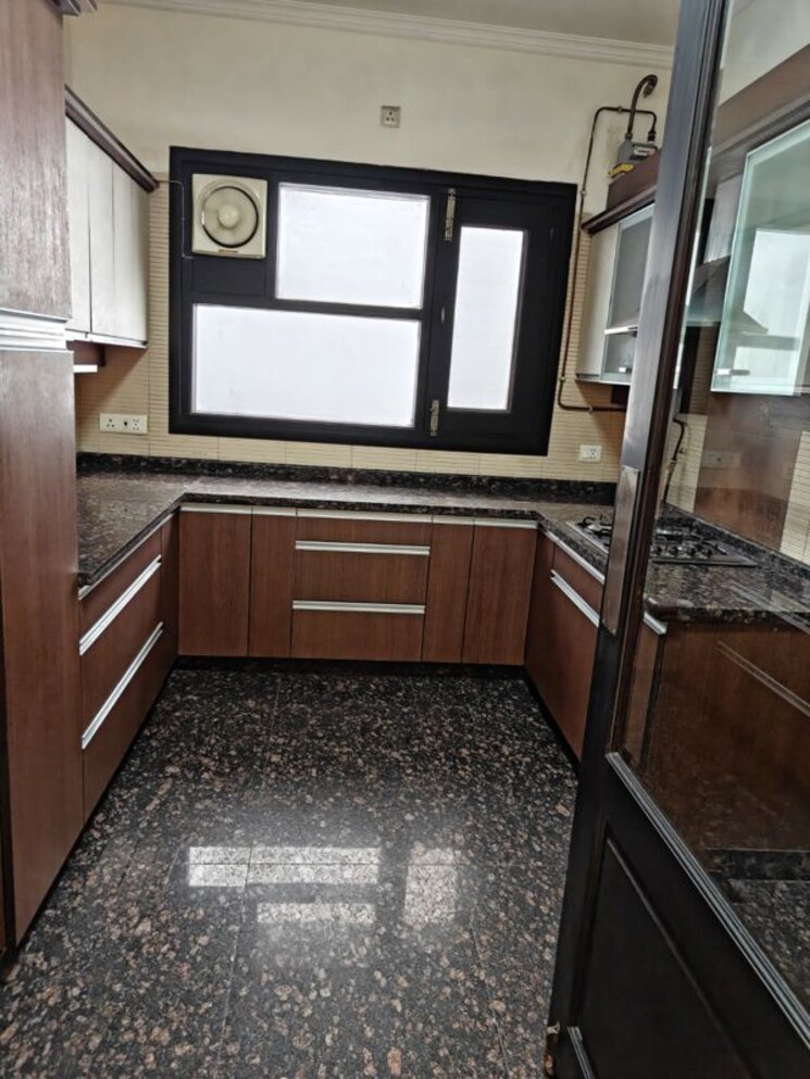 Kitchen, vasant vihar 3 Bedroom 3600 Sq.Ft. Builder Floor In Vasant Vihar Delhi 9795116