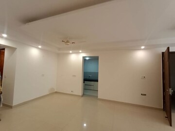 Room in 3 BHK Builder Floor at RWA Residential Society Sector 46, Sector 46 – for Rent