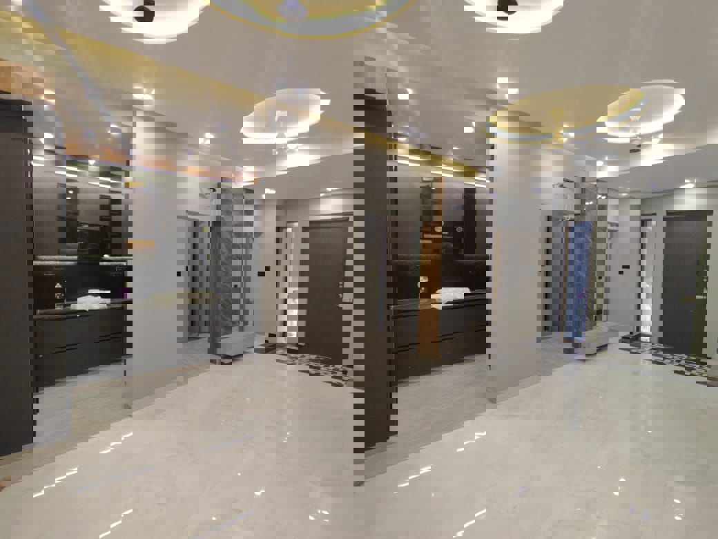 3 BHK + Servant Room 1620 Sq.Ft. Builder Floor in DLF Gardencity Enclave