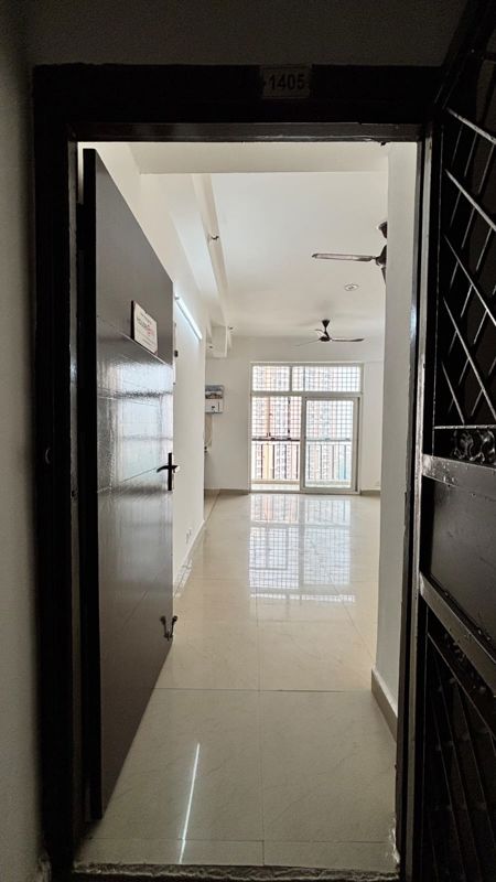 2 BHK + Extra Room 950 Sq.Ft. Apartment in Amrapali Zodiac