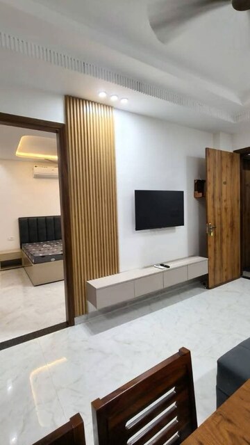 Room in 1 BHK Apartment at Saket – for Rent