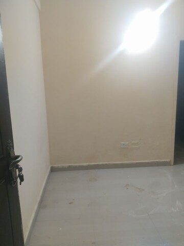 Room in 1 BHK Apartment at Malhour – for Rent