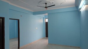 Room in 2 BHK Apartment at Vipul Khand – for Rent