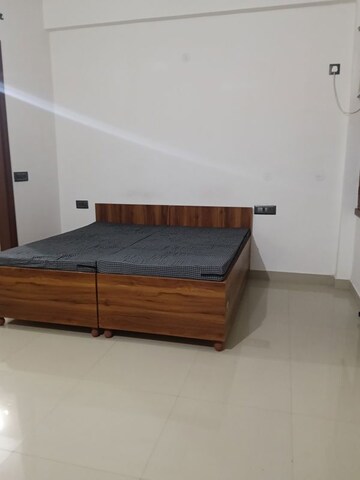 Bedroom in 1 RK Apartment at Ansal Plaza Sector-23, Sector 23 – for Rent