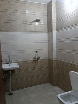 Bathroom in 1 RK Apartment at Ansal Plaza Sector-23, Sector 23 – for Rent