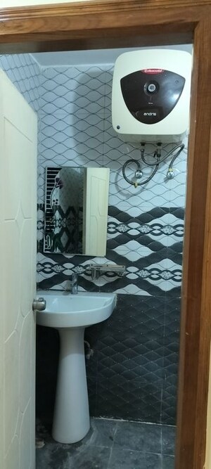 Bathroom in 2 BHK Builder Floor at Happy Homes BTM Layout, Btm Layout – for Rent