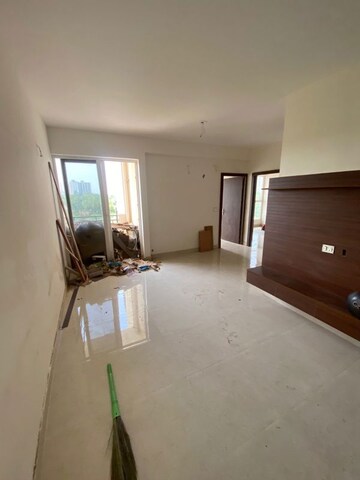 Room in 2 BHK Apartment at Signature Global Proxima, Sector 89 – for Rent