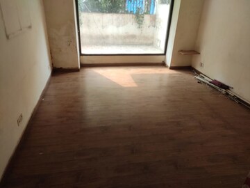 Room in 3.5 BHK Apartment at Ireo Victory Valley, Sector 67 – for Rent