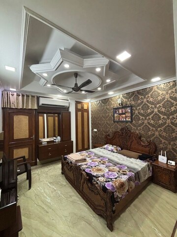 Bedroom in 3 BHK Builder Floor at Chittaranjan Park – for Sale